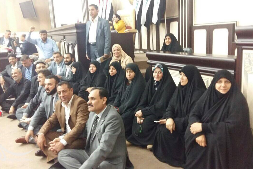 تعدد المبادرات وغياب الحل في المشهد السياسي العراقي