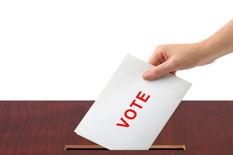 التقاليد الديمقراطية والمؤسسات الدستورية