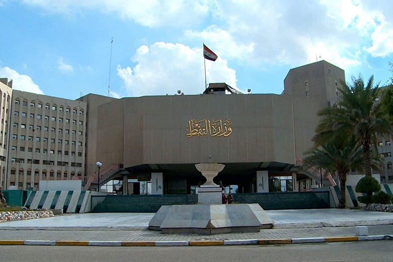 تعقيب على ايضاح وزارة النفط حول طبيعة عقودها الجديدة