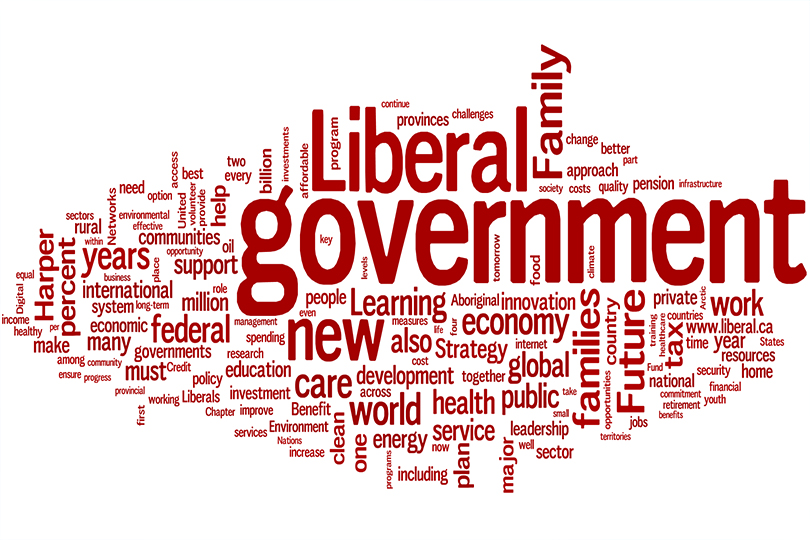 فرانسيس فوكوياما يلعب دور الدفاع عن الليبرالية وسط روايات مختلفة عن تراجعها