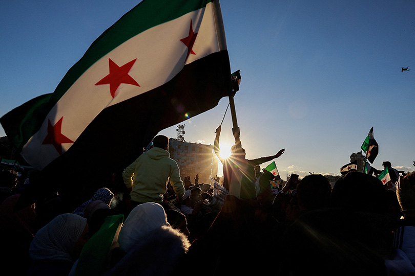 سوريا مابعد الاسد.. التداعيات الداخلية والتوازنات الدولية