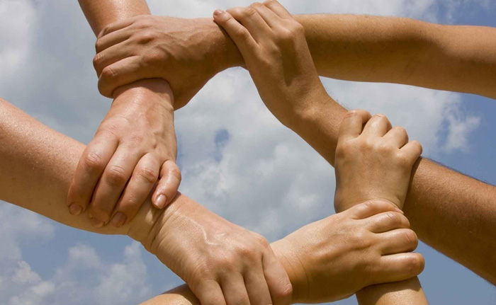 منظمات المجتمع المدني وتعزيز النظام الديمقراطي