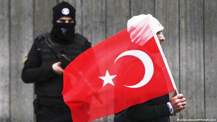 تركيا.. حرب التهديدات تسبق حرب الاستفتاء