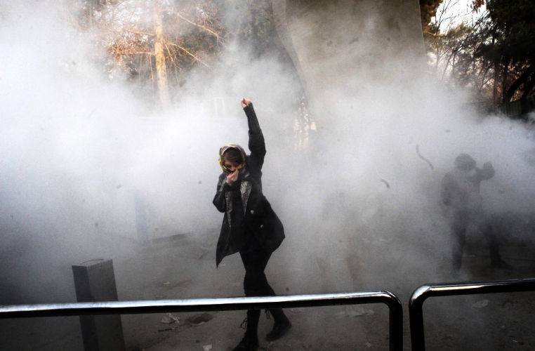 إحتجاجات إقتصادية أم مقدمات ربيع إيراني؟