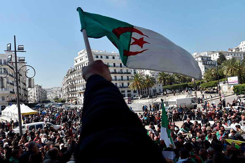 الجزائر إلى أين؟