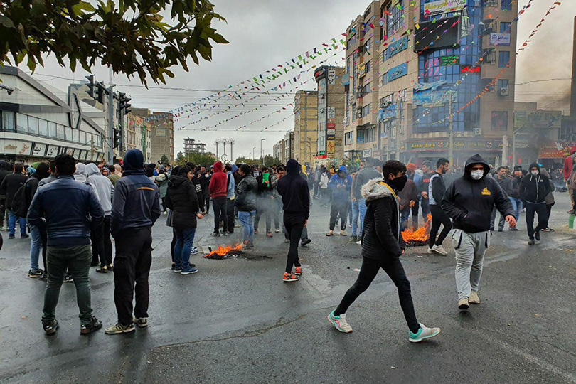 احتجاجات ايران ومصير النظام السياسي